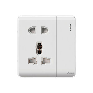 Aqua Elegance White Universal Socket