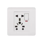 AQUA EDGE WHITE UNIVERSAL SOCKET