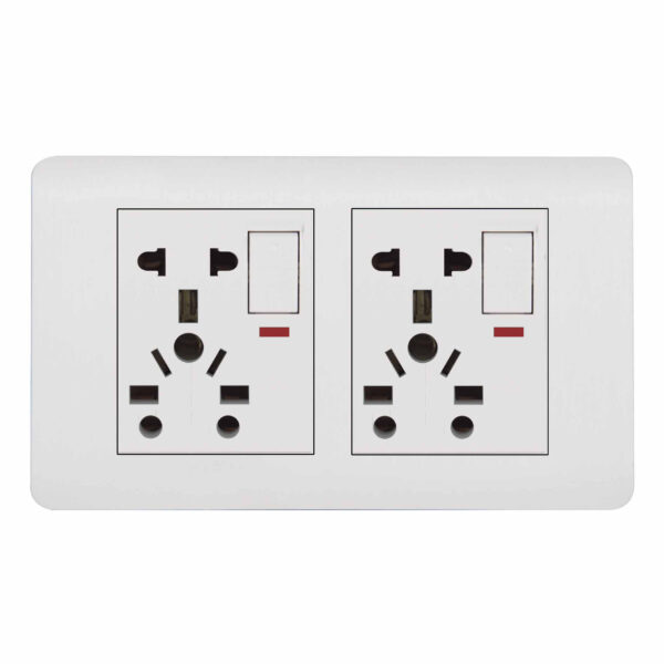 AQUA EDGE WHITE DOUBLE UNIVERSAL SOCKET